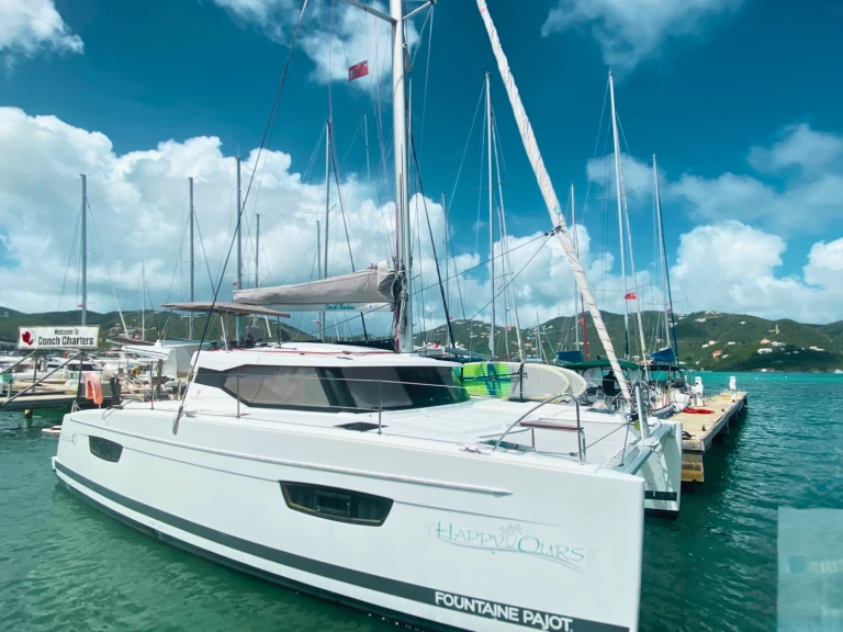 Noleggiare una Fountaine Pajot Lucia 40 a Road Town