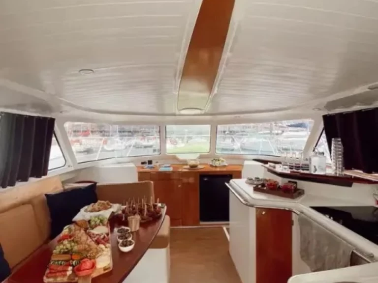 Noleggio Barca a motore a Belém – Fountaine Pajot Highland 35