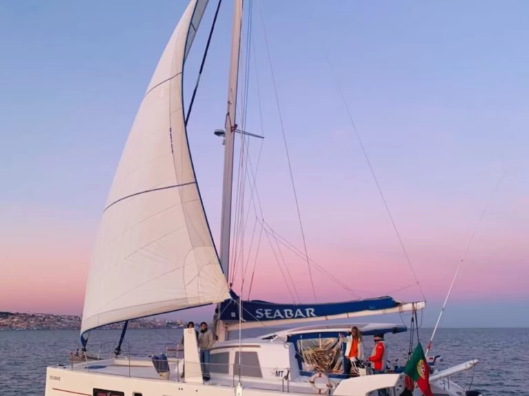 Catamarano a noleggio a Belém al miglior prezzo
