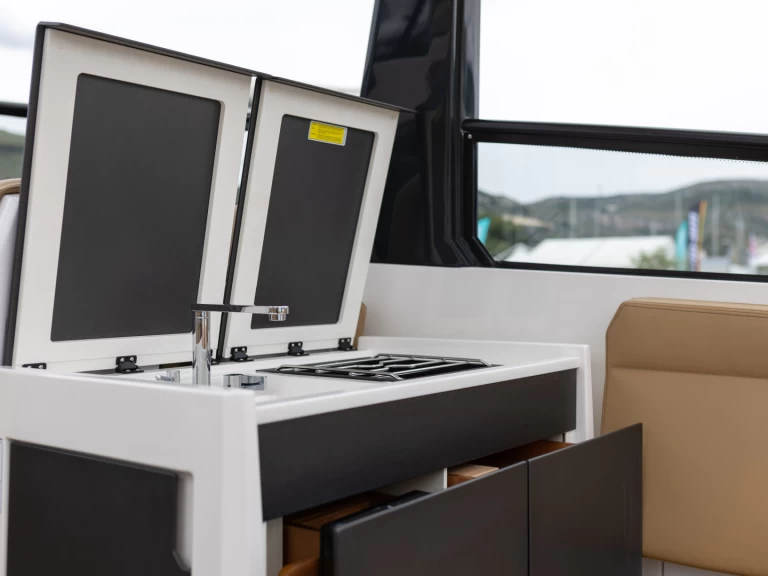 Noleggio Barca a motore con o senza skipper X-Yachts a Spalato