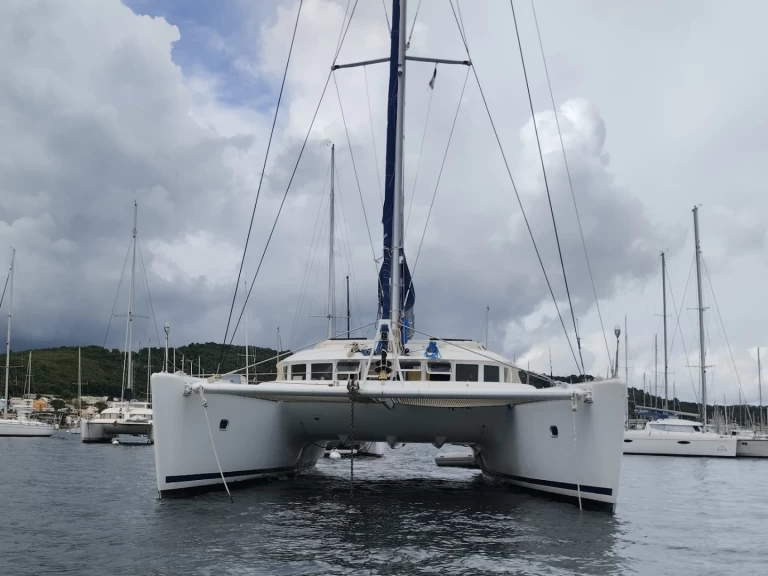 Noleggio Barca a motore con o senza skipper Lagoon a Nice Port