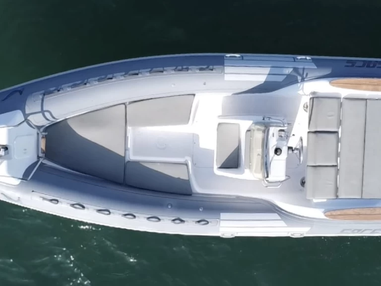 Gommone a noleggio a Lège-Cap-Ferret al miglior prezzo