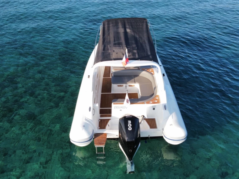 Noleggio Gommone Lomac con patente nautica