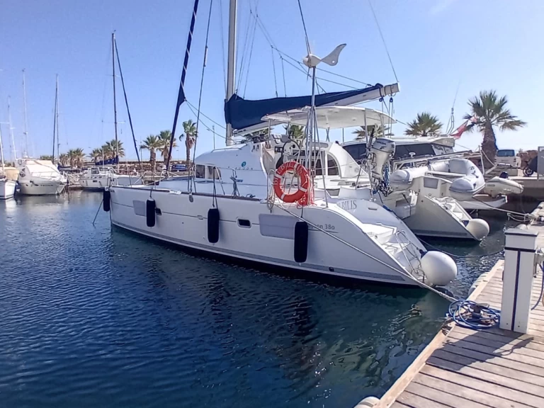 Noleggio barche Lagoon Lagoon 380 S2 a Torrevieja su Samboat