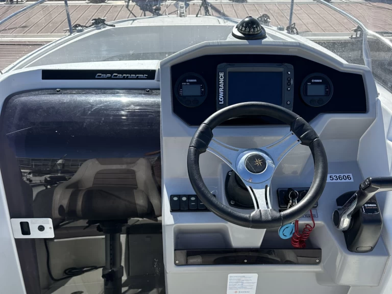 Jeanneau Cap Camarat 6.5 CC Serie 2 da affittare a  Le Havre