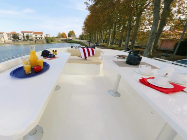 Noleggio Barca a motore Le Boat con patente nautica