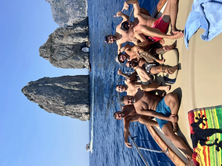 Noleggio Barca a motore Libeccio 27 con patente nautica