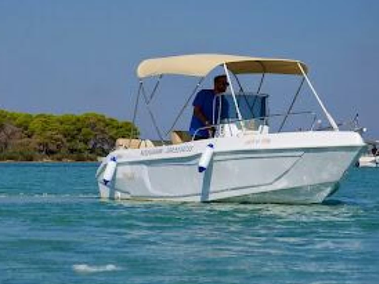 Noleggio Barca a motore a Porto Cesareo – Salento marine Elite 19