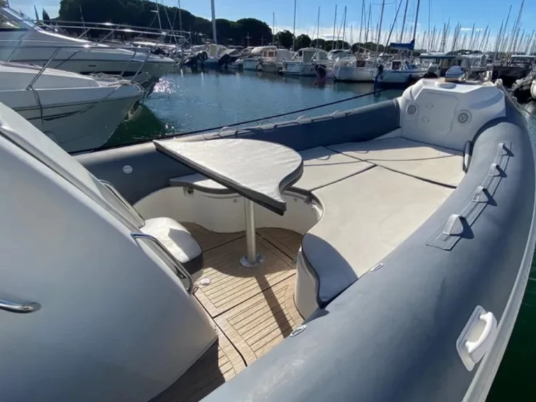 Noleggio a Le Gosier – Nuova Jolly Prince 28 WA su SamBoat