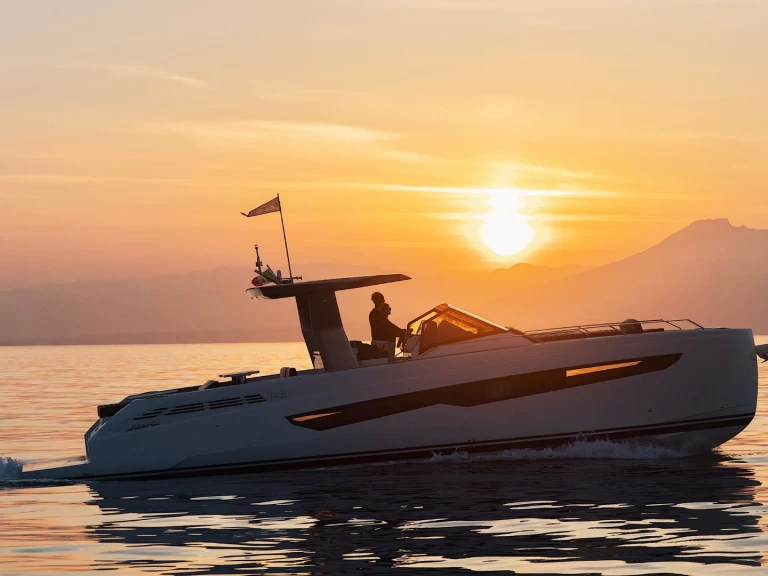 Noleggiare una Fiart Fiart Seawalker 43 a Antibes