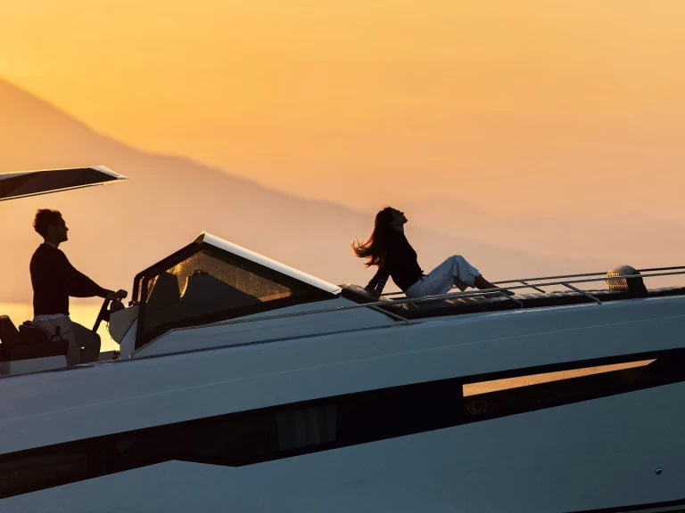 Barca a motore a noleggio a Antibes al miglior prezzo