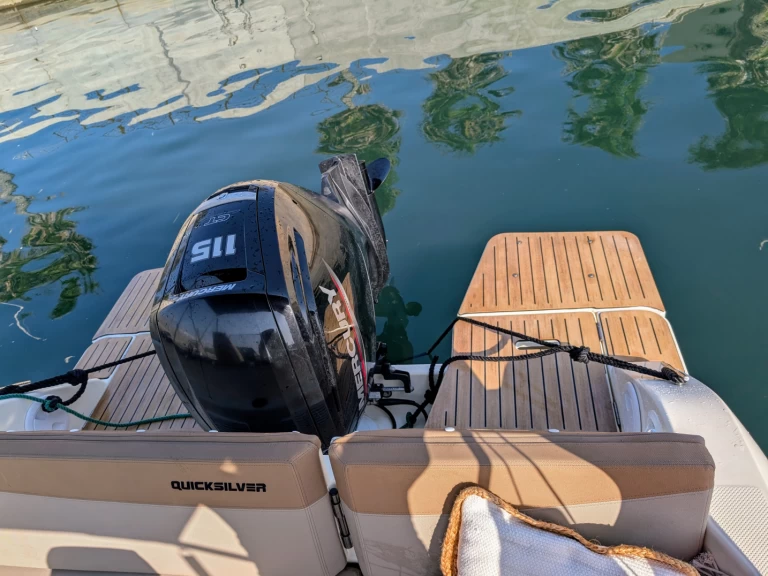 Noleggio a Six-Fours-les-Plages – Quicksilver Quicksilver 605 Sundeck su SamBoat