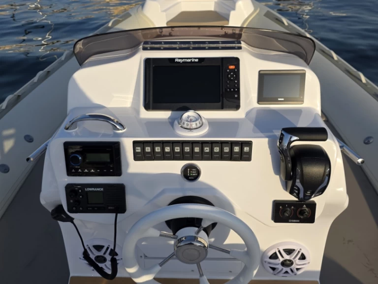 Noleggio Gommone Master con patente nautica