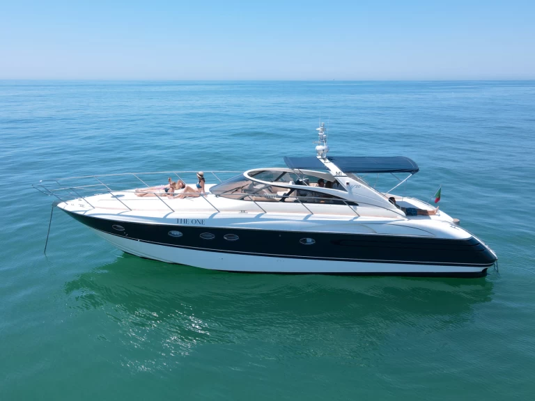 Noleggiare una Princess Princess V50 a Vilamoura