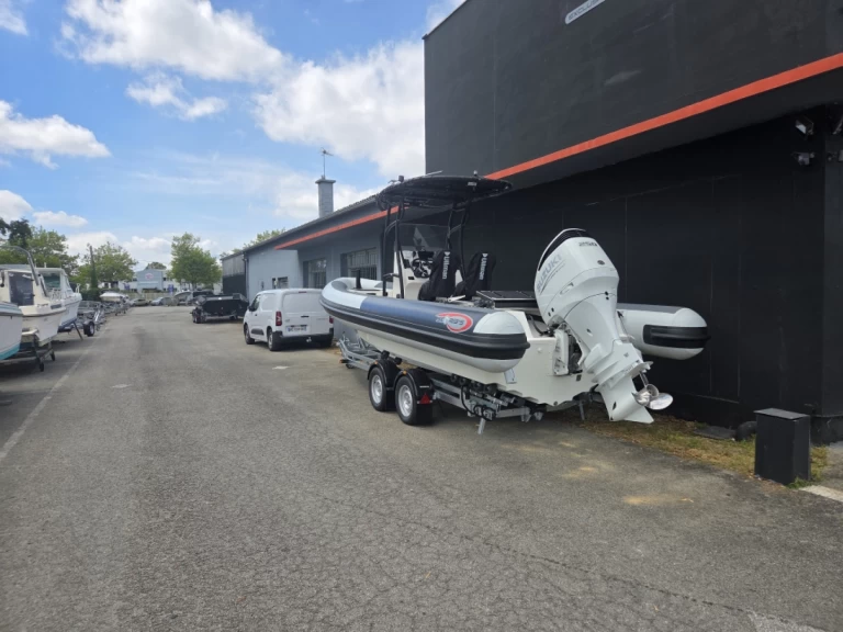 Noleggio Gommone Searib's con patente nautica