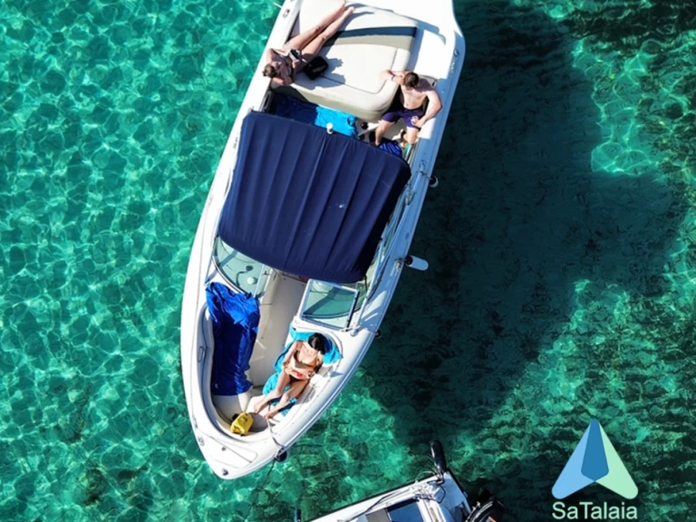 Noleggio Barca a motore Sea Ray con patente nautica