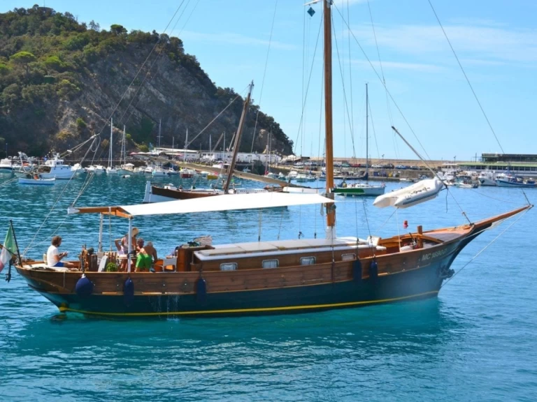 SIMEONI GOLETTA 15 MT da affittare a  Chiavari