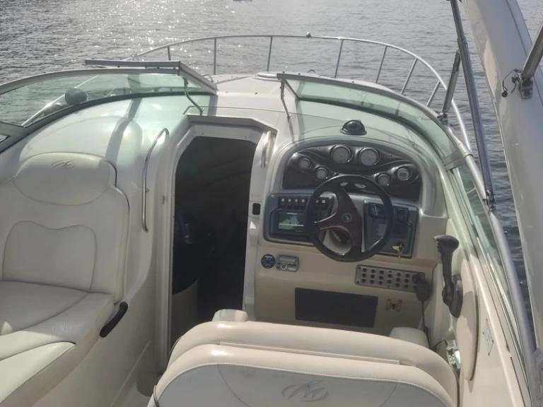 Noleggio a Combarro – Monterey 270 cr su SamBoat