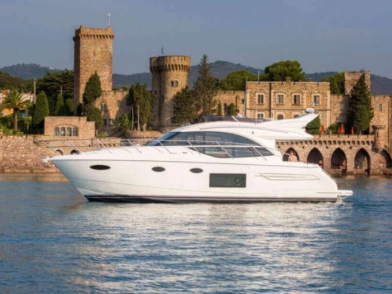 Noleggio Barca a motore Princess con patente nautica