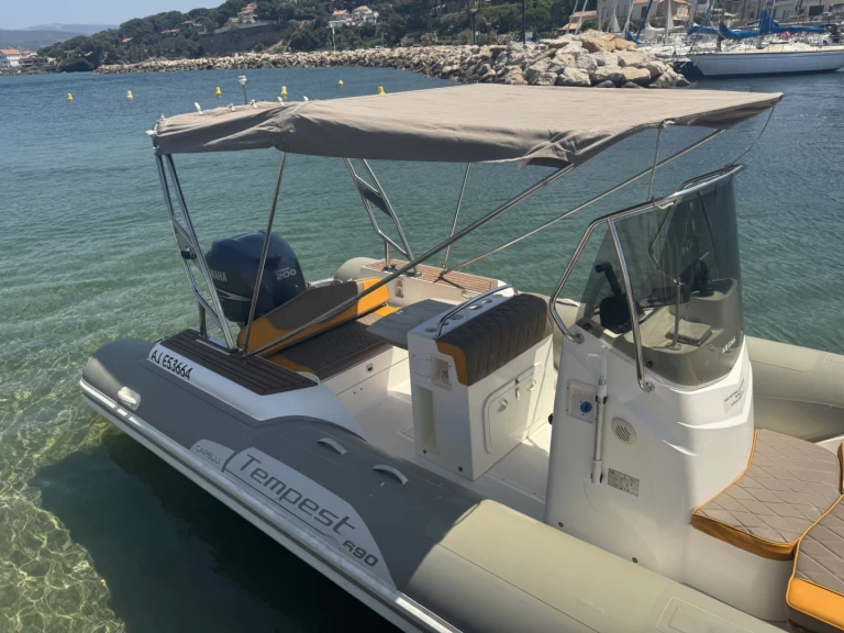 Noleggio barche La Madrague economico Tempest 690 Luxe