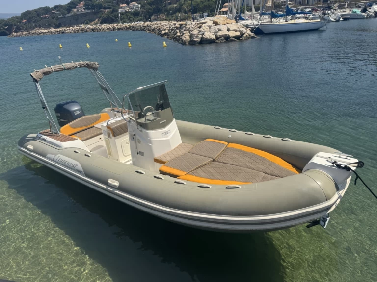 Noleggio barche Capelli Tempest 690 Luxe a La Madrague su Samboat