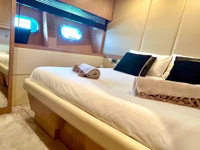 Noleggiare una Alfamarine 78 a Saint-Tropez