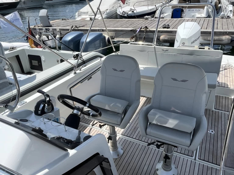 Noleggio barche Les Issambres economico Flyer 8 SPACEdeck