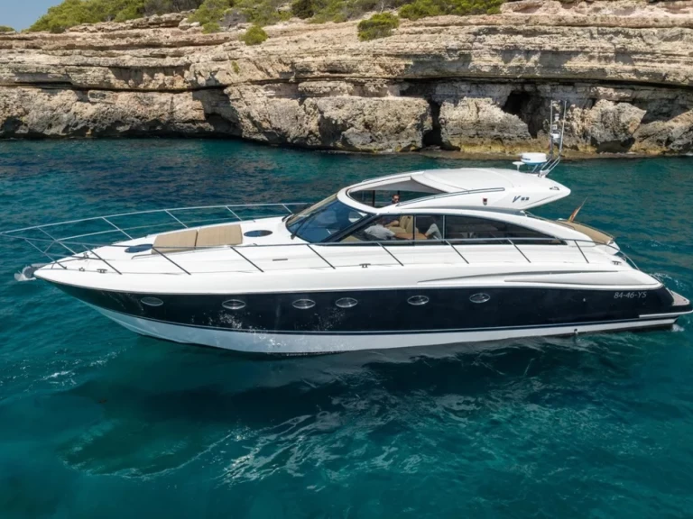 Noleggiare una Princess Princess V53 a Cannes