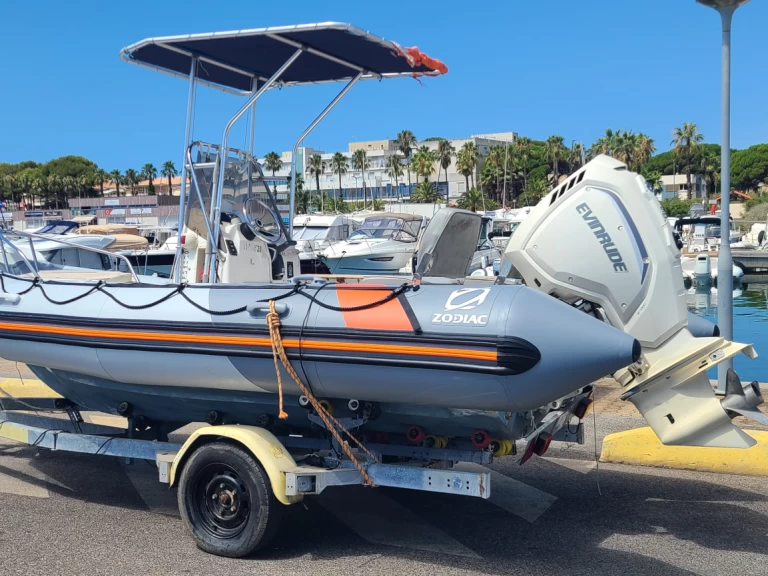 Noleggio barche Zodiac Pro Open 550 a Six-Fours-les-Plages su Samboat