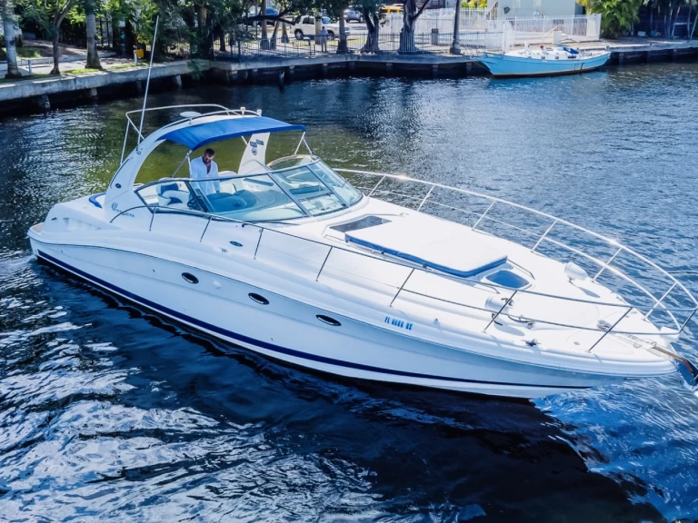 Yacht di lusso a noleggio a Miami al miglior prezzo