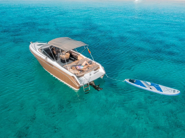 Noleggiare una Cranchi Clipper 760 a Ibiza Town