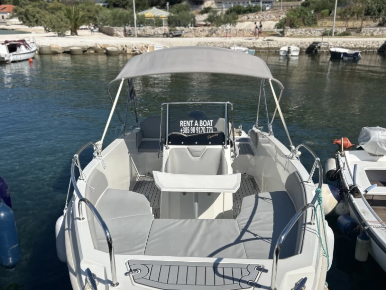 Noleggio barche Cantiere Nautico Speedy Cayman 585 a Trogir su Samboat