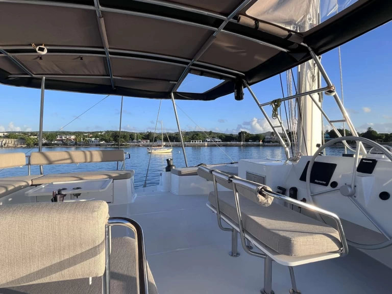 Noleggio Yacht di lusso a Tortola – Bali ITHAKA