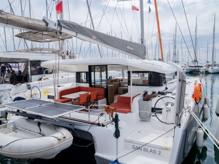 Noleggio barche Álimos economico Excess 14