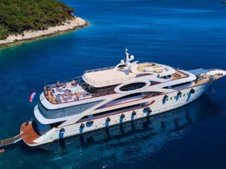 Noleggio Barca a vela Custom Made con patente nautica