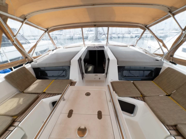 Noleggio a Álimos – Bénéteau Oceanis 51.1 su SamBoat