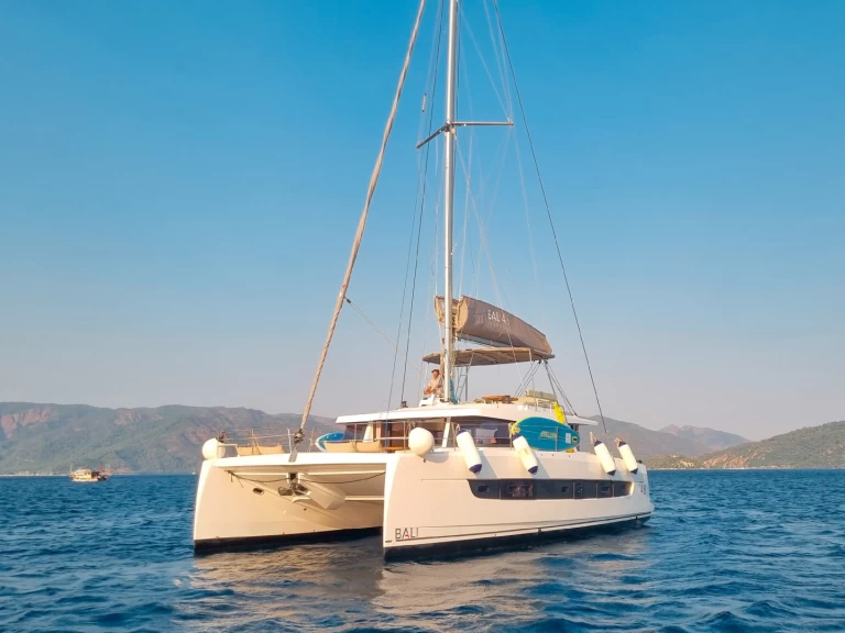 Noleggiare una Bali Catamarans Bali 4.8 a Adaköy