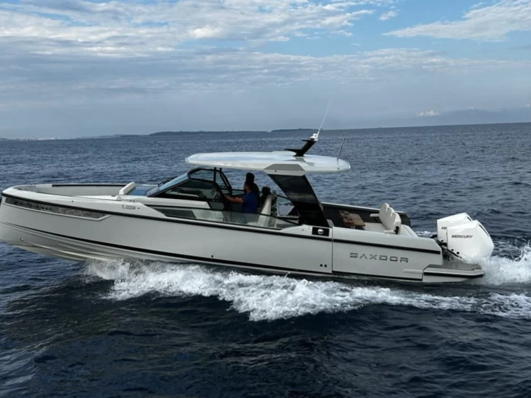 Noleggio Barca a motore Saxdor con patente nautica
