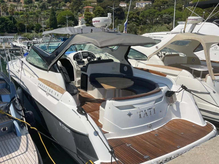 Noleggio barche Beaulieu-sur-Mer economico Prestige 34 Open