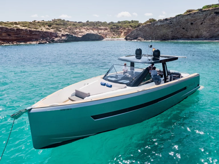 Noleggiare una Fjord 52 Lolo 3 a Ibiza Town