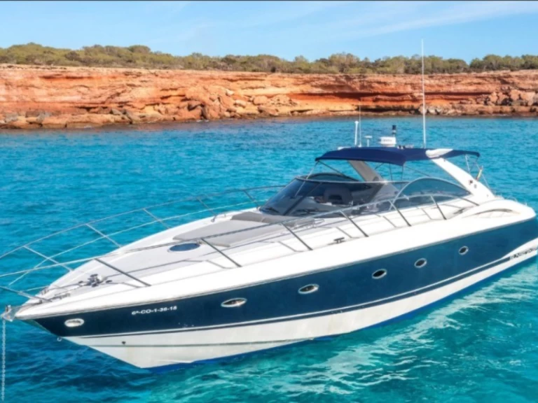 Noleggiare una Sunseeker Camargue 50 a Ibiza Town