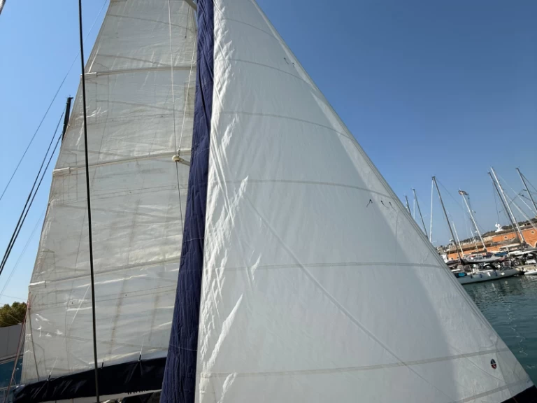 Noleggiare una Bénéteau Oceanis 43 a Palma de Maiorca