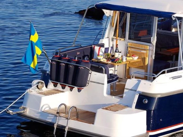 Nimbus 320 Coupé da affittare a  Rheinsberg