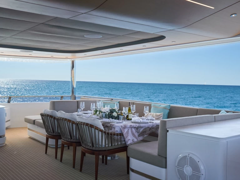 Yacht di lusso a noleggio a Diano Marina al miglior prezzo