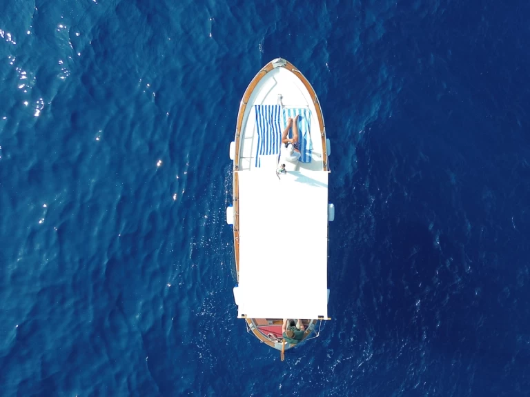 Noleggio Barca a motore Nautica Esposito con patente nautica