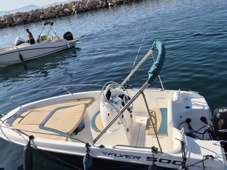 Bénéteau Flyer 500 Open da affittare a  Marsiglia