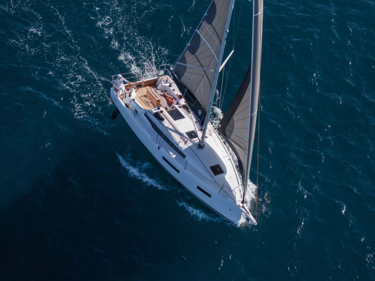 Noleggiare una Jeanneau Sun Odyssey 350 a Cádiz