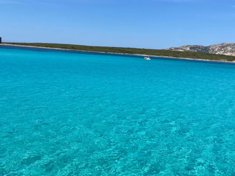 Noleggiare una Tiara 40 SOVRAN a Stintino