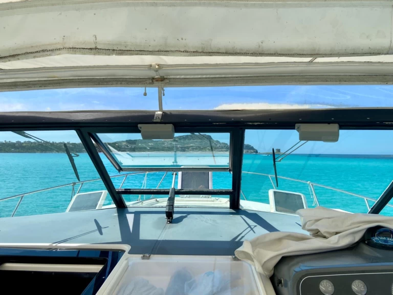 Noleggio Barca a motore a Stintino – Tiara 40 SOVRAN