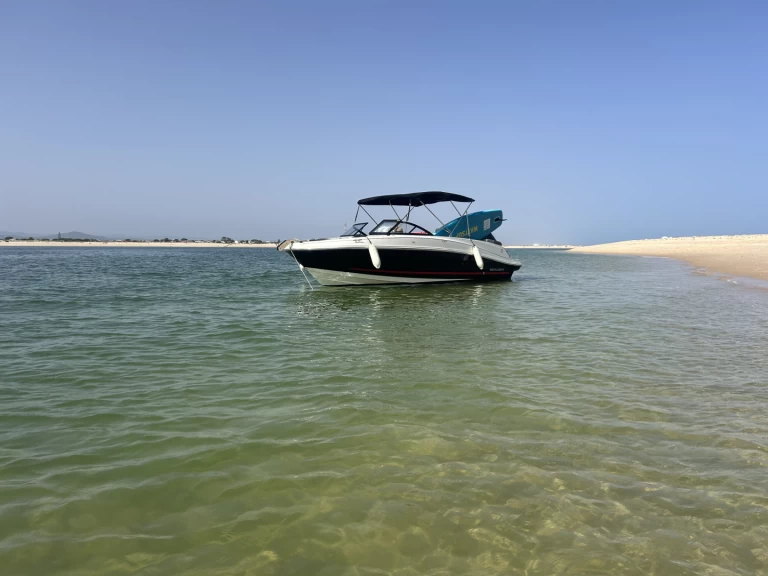 Bayliner VR6 OB da affittare a  Faro